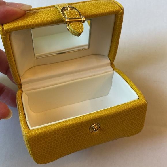 Wolf Designs Leather Travel Ring Jewelry Case with Mirror. NWOT - Picture 4 of 11